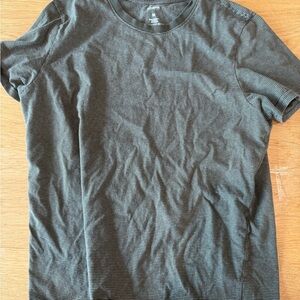 Sonoma Men's Black and Gray Striped Tee